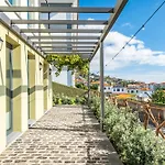 Ocean View Apartament *