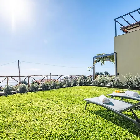 Ocean View Apartment *